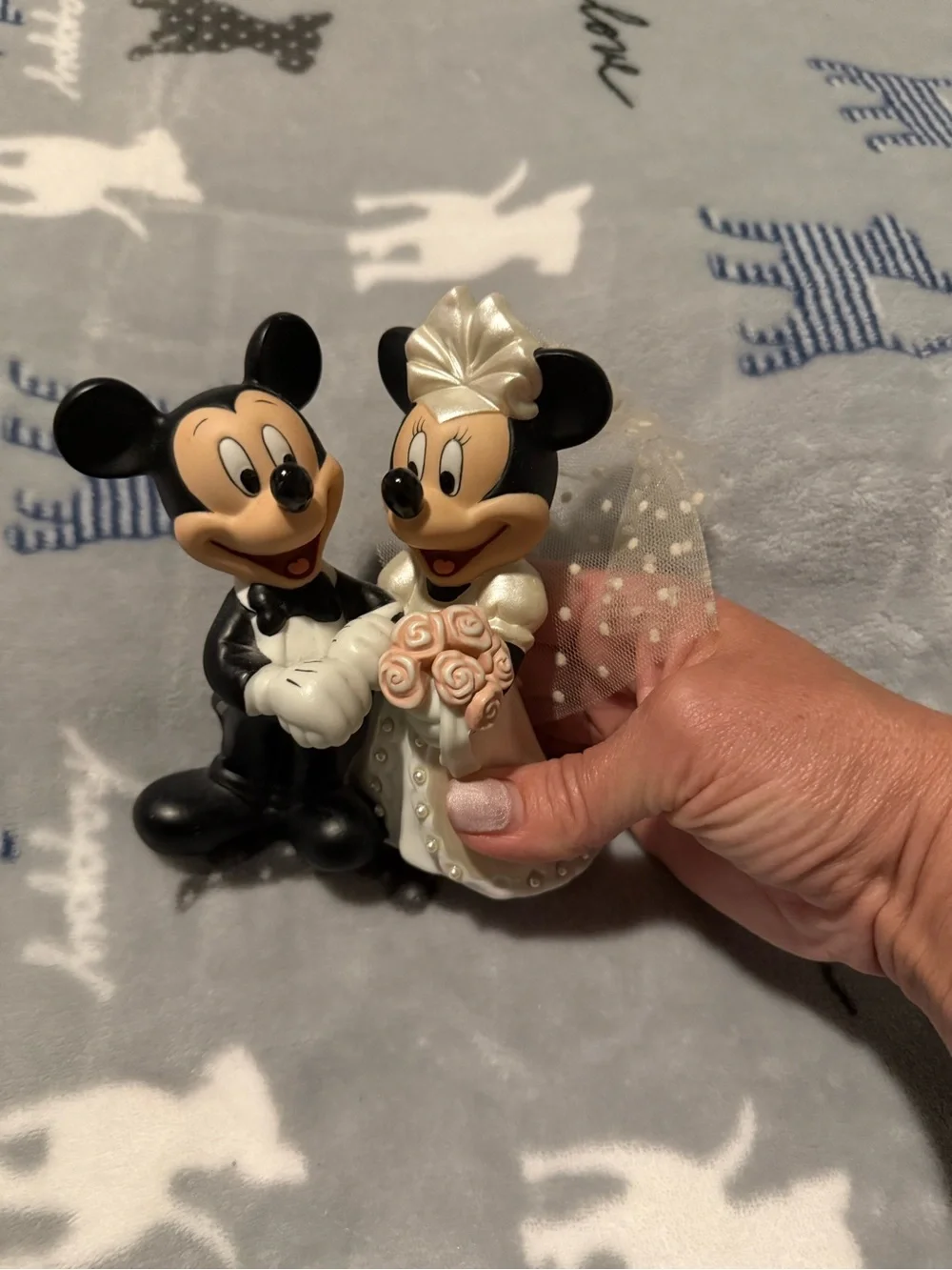 Disney Wedding Mickey & Minnie Figurine - Black, White, Cream, Pink